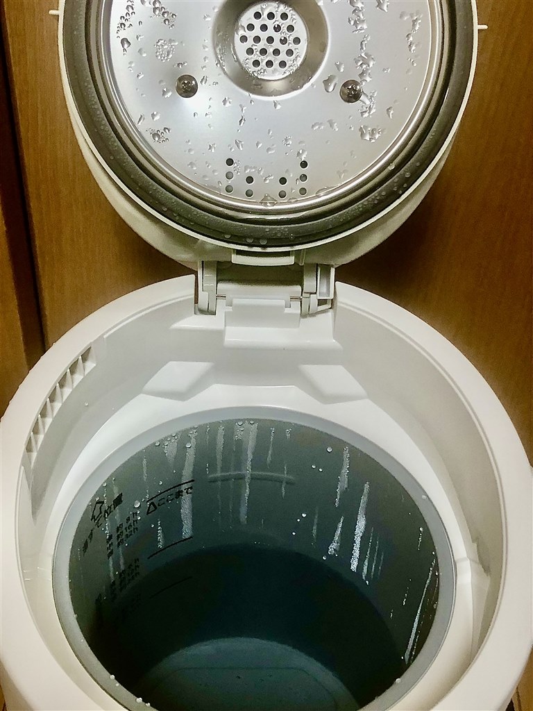冬場にいい感じのスチーム式加湿器。呼吸器系等が弱い人にお勧め