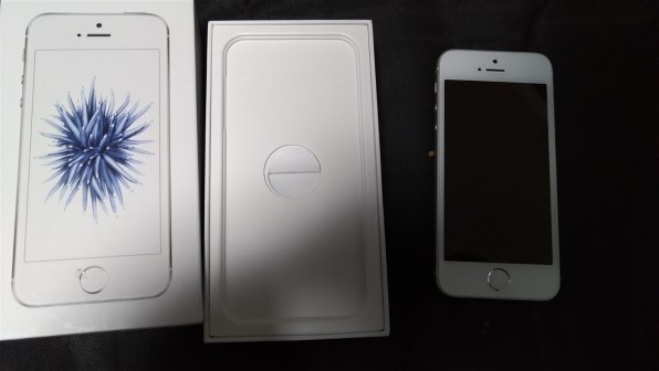 Apple iPhone SE (第1世代) 32GB au [スペースグレイ] 価格比較 - 価格.com