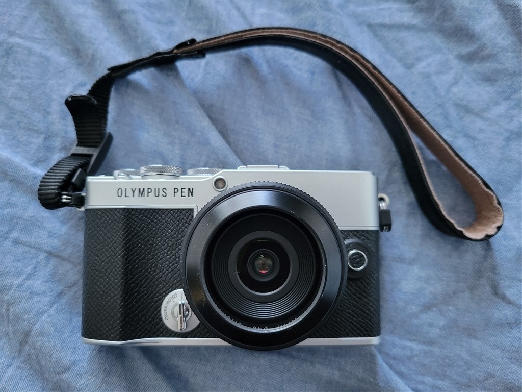 5軸手ブレ補正内蔵の小型軽量ボディ』 オリンパス OLYMPUS PEN E-P7 ボディ [シルバー] longingさんのレビュー評価・評判 