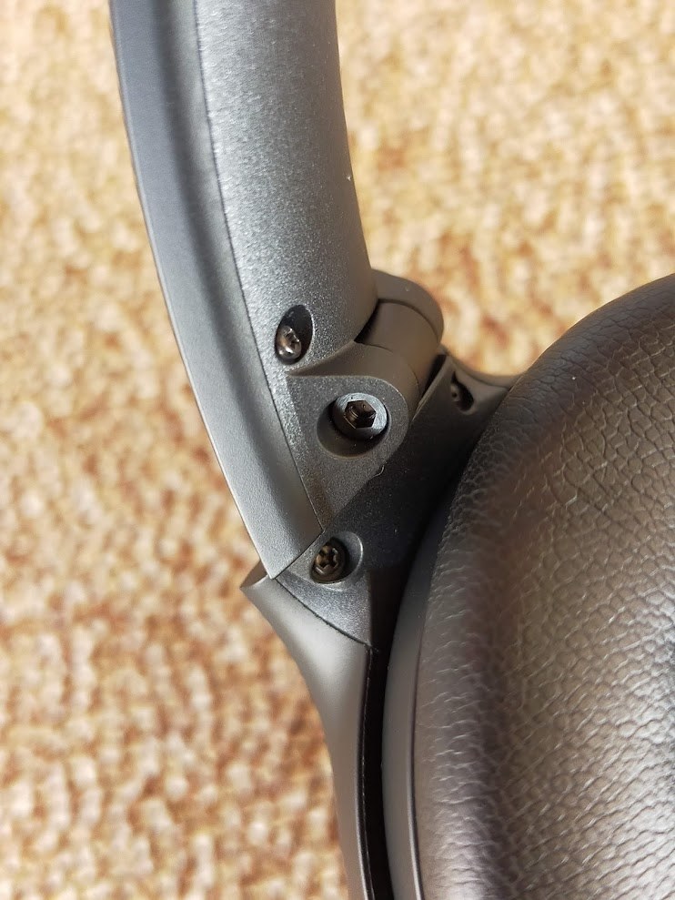 側圧が少なく心地よい装着感、自然な音質。』 Bose QuietComfort 45