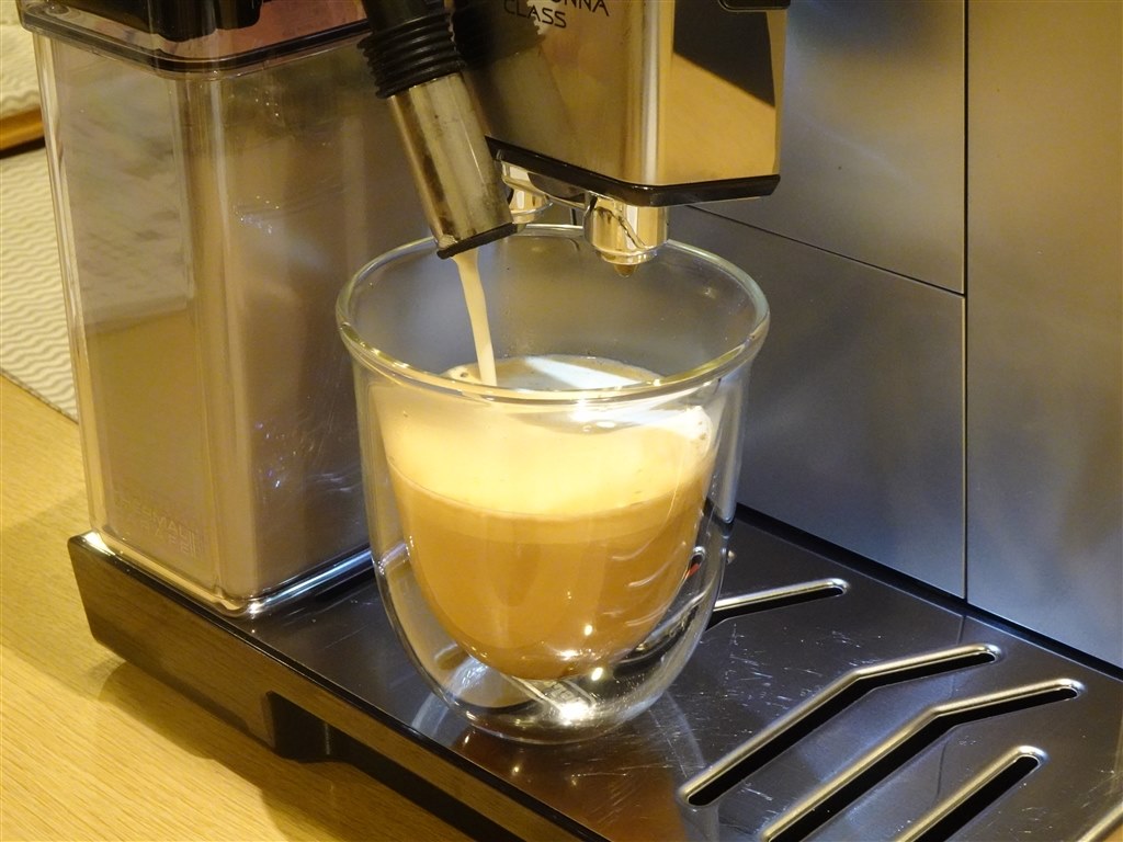 豪華絢爛な最高峰のコーヒーマシンで自宅で贅沢なコーヒー体験