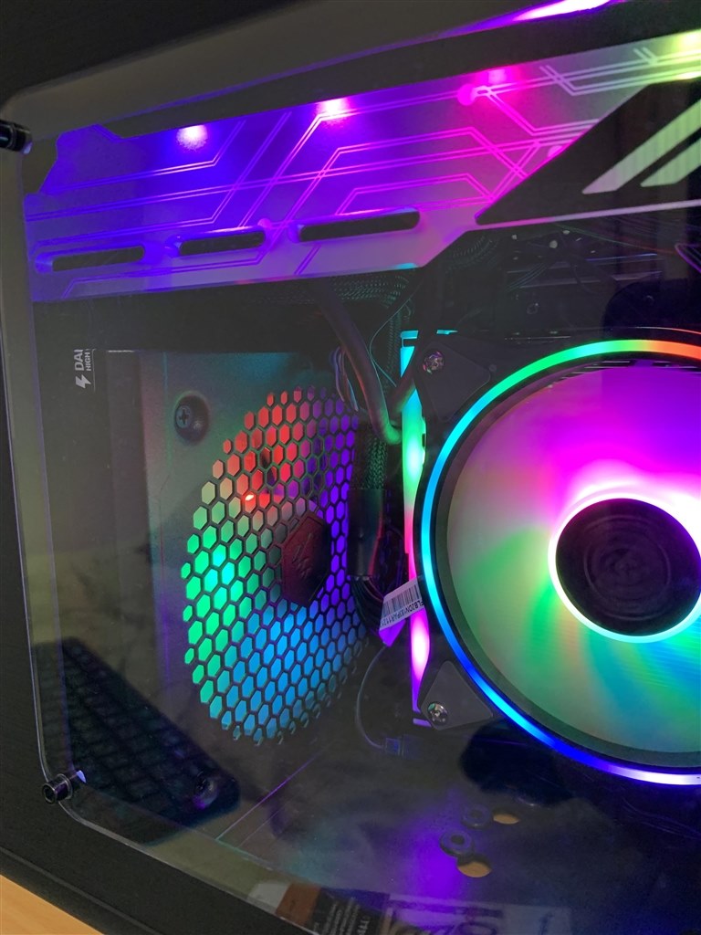 光る電源がキレイ でもうるさい Corsair Cx550f Rgb Cp 9020216 Jp ブラック もとじーまさんのレビュー評価 評判 価格 Com