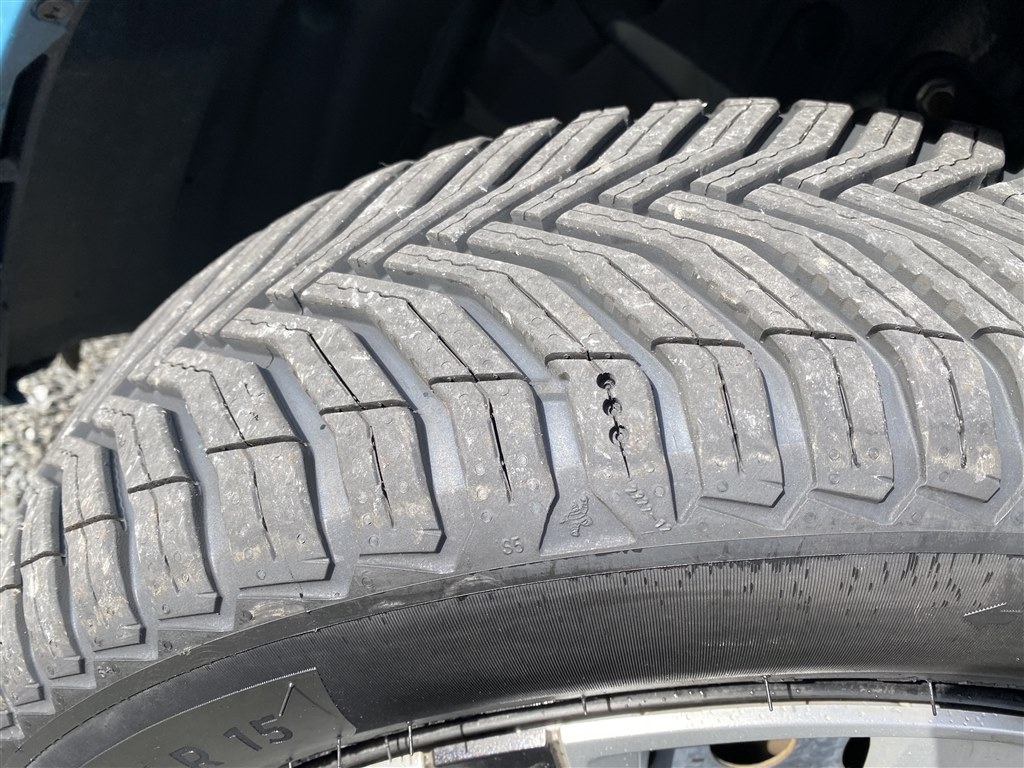 雪道を走れる夏タイヤ が売り文句のタイヤ』 MICHELIN [1本