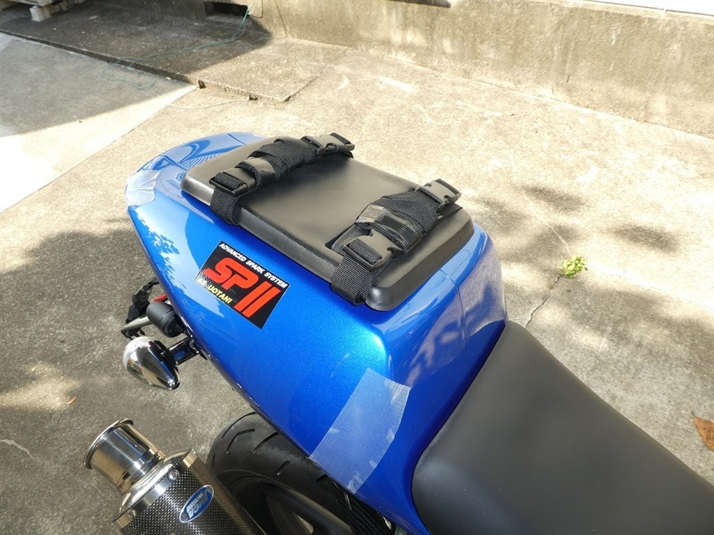 取付は、バイクの形状により一工夫必要かも』 デイトナ MiVue M777D