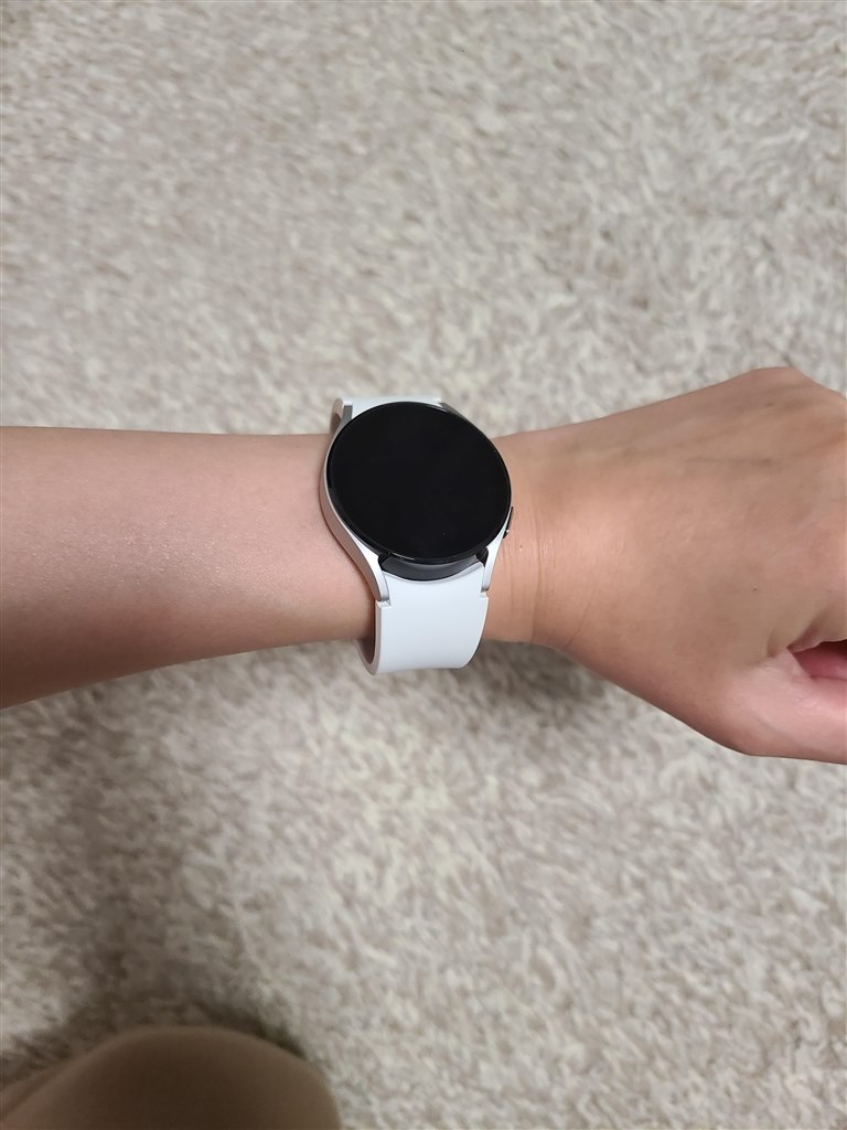 サムスン SAMSUNG Galaxy Watch4 (40mm) シルバー-