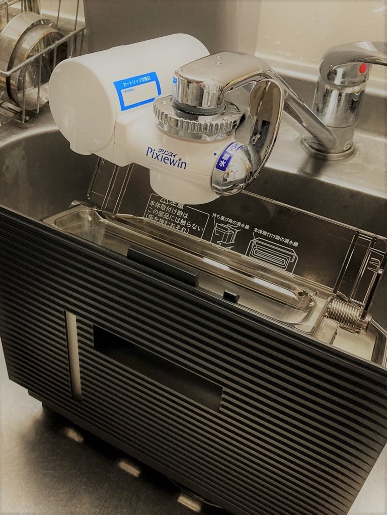 給水のやりやすさ」が売りのスリムな空気清浄機』 ダイキン MCK70Y-T