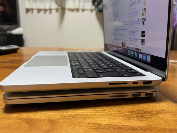 Apple MacBook Pro Liquid Retina XDRディスプレイ 14.2 MKGR3J/A [シルバー]投稿画像・動画 -  価格.com