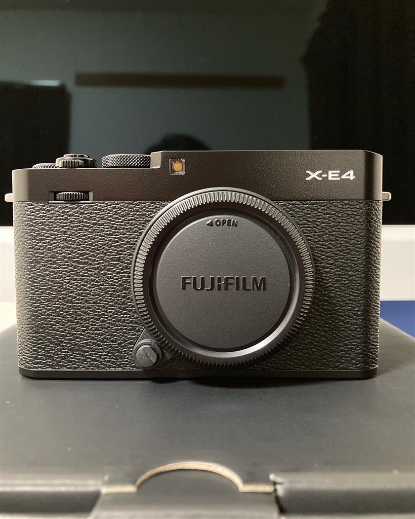 究極の『上がりカメラ』。』 富士フイルム FUJIFILM X-E4 レンズキット 