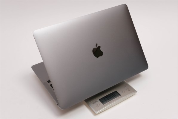 Apple MacBook Air Retinaディスプレイ 13.3 MGNE3J/A [ゴールド] 価格 