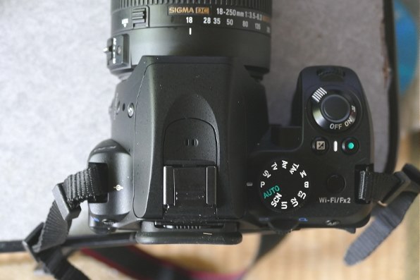 ペンタックス PENTAX K-70 ボディ [シルキーシルバー]投稿画像・動画
