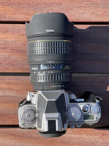 Nikon Df シルバー 一眼レフカメラ ボディ　フルサイズ Amazon | Nikon デジタル一眼レフカメラ Df シルバーDFSL