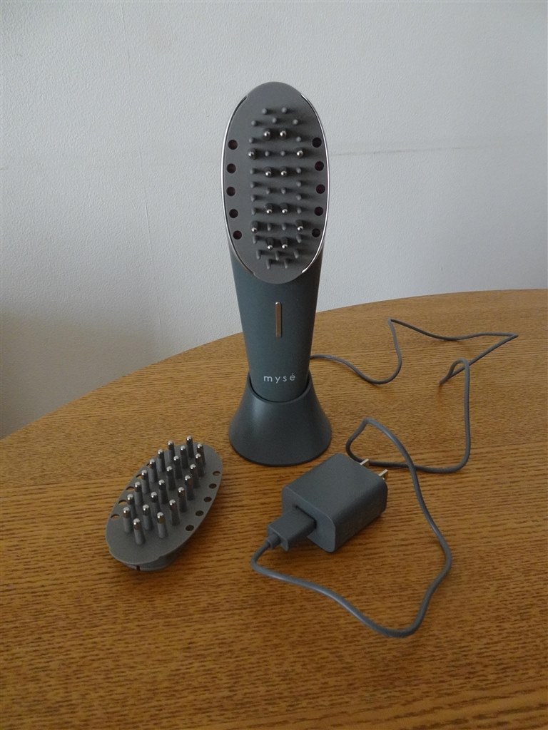 痛みも少ない！ブラシ型で頭皮と顔をケアするEMS美顔器』 ヤーマン