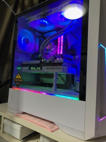 玄人志向 GALAKURO GK-RTX3060Ti-E8GB/WHITE/LHR [PCIExp 8GB]投稿画像