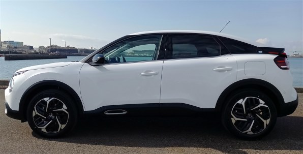 シトロエン C4 2022年モデル レビュー評価・評判 - 価格.com