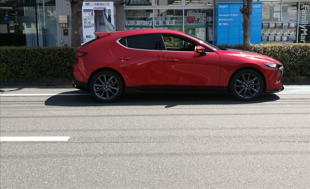 見た目と走りのギャップ』 マツダ MAZDA3 ファストバック 2019年モデル 脱サラサラリーマンさんのレビュー評価・評判 - 価格.com