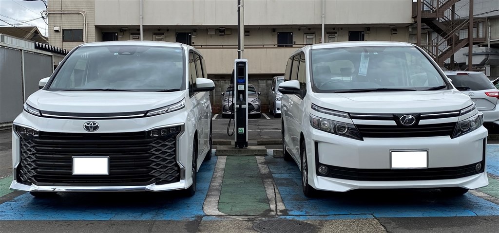納車後300km走行レビュー』 トヨタ ヴォクシー 2022年モデル 蘇我氏 