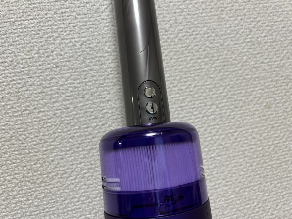 軽快な取り回しができるダブルローラータイプのスティック』 ダイソン