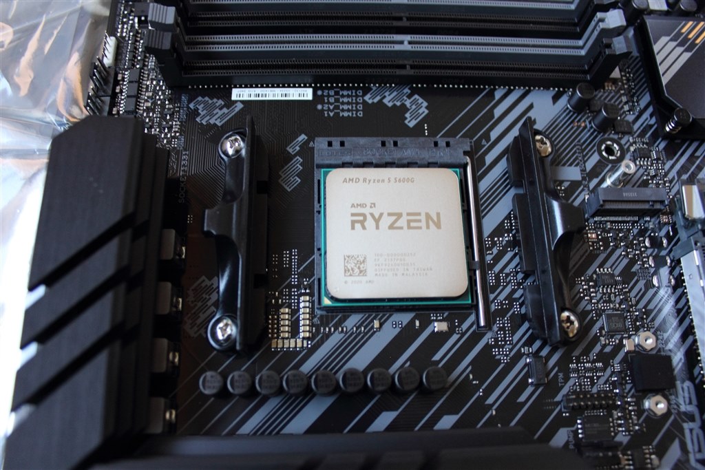 省電力で好パフォーマンスのＡＰＵ』 AMD Ryzen 5 5600G BOX リン ...