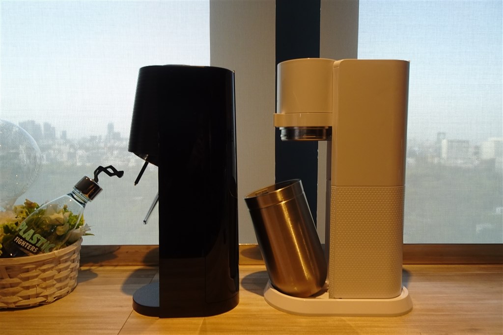 ガラスボトルも利用できる2Way式のラグジュアリーモデル』 ソーダ