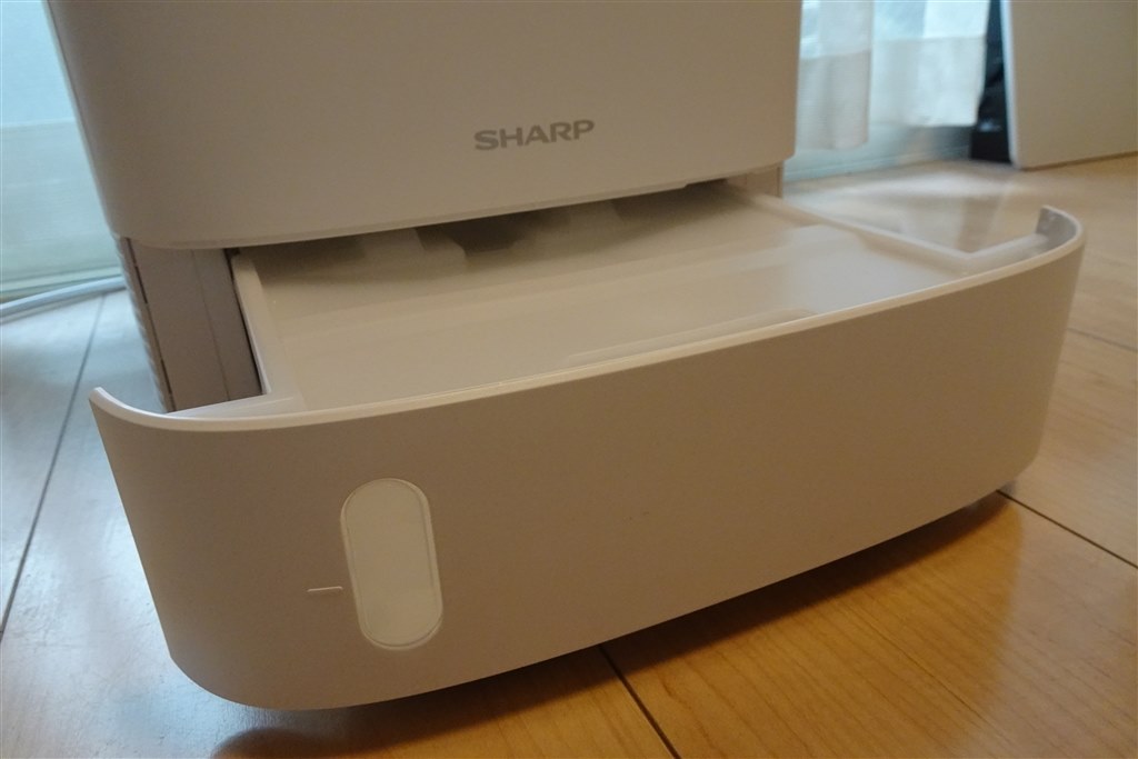 狭い場所でも邪魔にならず使いやすい！ミニマムな衣類乾燥除湿機
