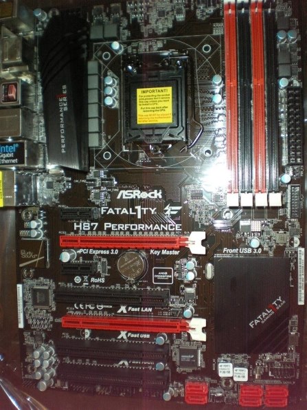 ASRock Fatal1ty H87 Performance　マザーボード