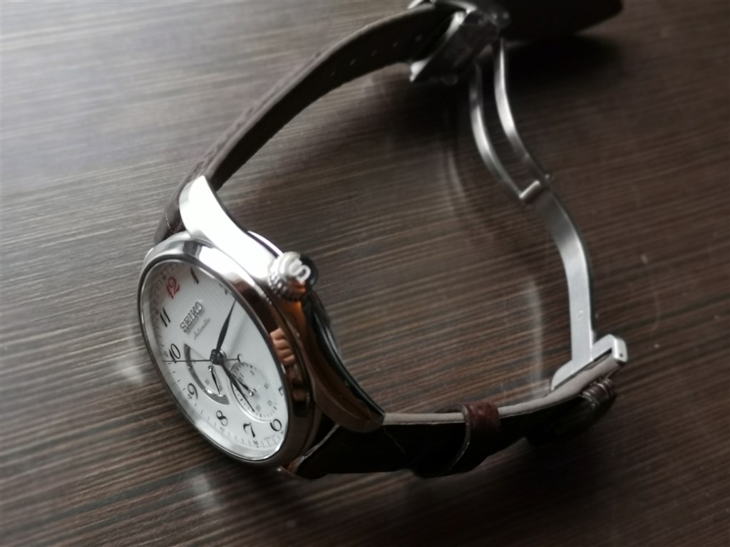 SEIKOらしさ満喫。思ったより華やかな文字盤。女性的 SEIKOらしさ満喫。思ったより華やかな文字盤。女性的