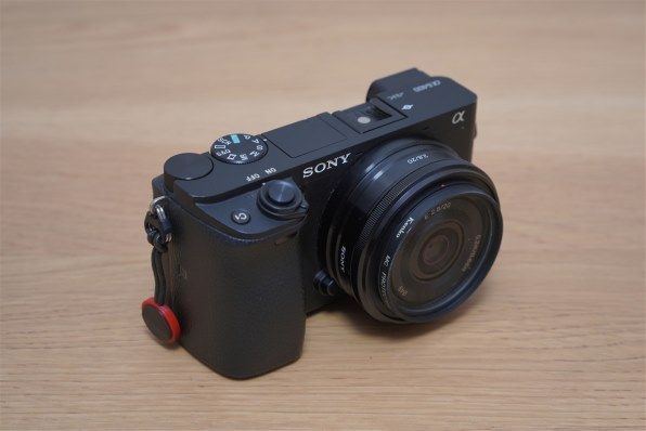 SONY SEL20F28 - レンズ(単焦点)