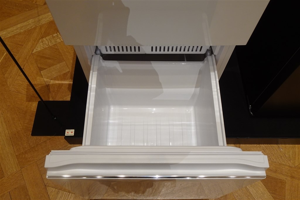 幅54㎝のスリム設計!痒い所に手が届いたハイアールの3ドア冷蔵庫