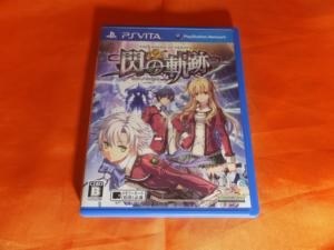 ファルコム 英雄伝説 閃の軌跡 [PS Vita] 価格比較 - 価格.com