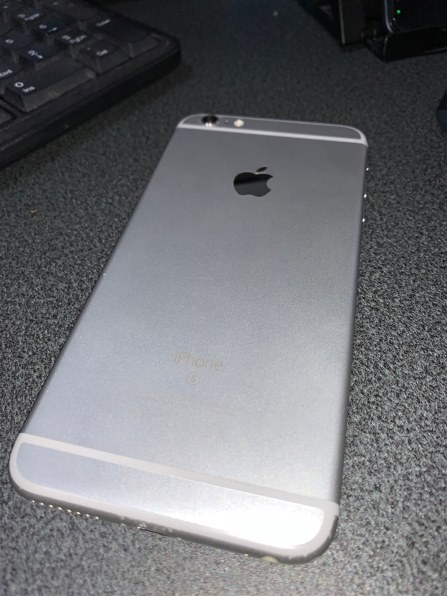 Apple iPhone 6s 32GB ゴールド SIMフリー　送料込 スマートフォン本体 【ギフト】