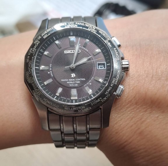 SEIKO セイコー ブライツ 電波ソーラー ワールドタイム チタン 動作中 SEIKO セイコー ブライツ 電波ソーラー ワールドタイム チタン 動作中