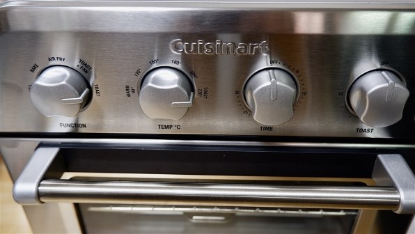 【新品・未使用】Cuisinartオーブントースター　シルバー　TOA-38SJ レビュー！CuisinartエアフライオーブントースターTOA-38Jって