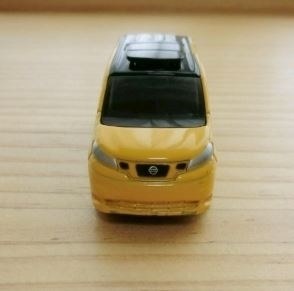 ミニカーショップ ケンボックス トミカ 赤箱☆27☆日産NV200