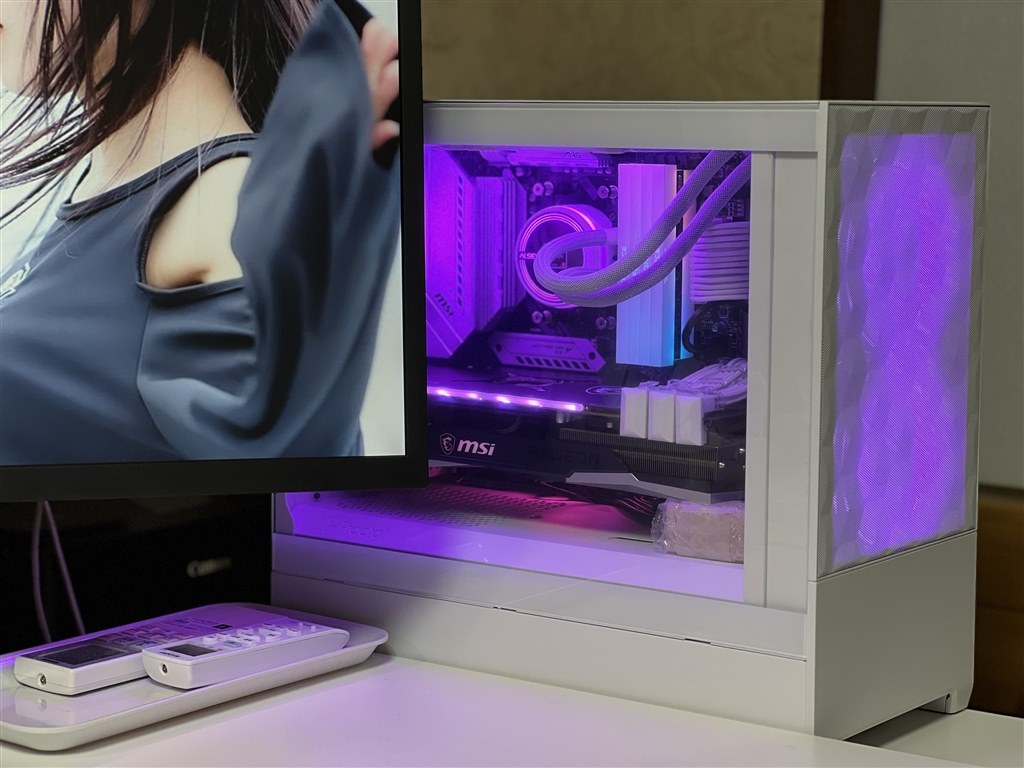 搭載グラボの割にコンパクトでサイズ感が良かったですね♪』 Fractal