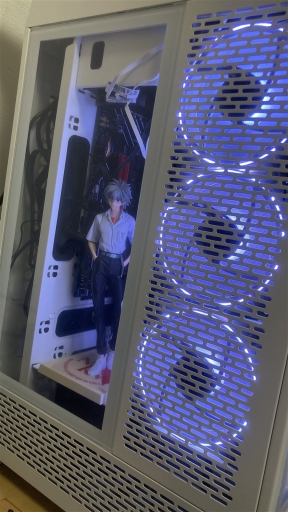 フィギュアケースとしてのポテンシャル』 Thermaltake The Tower 500