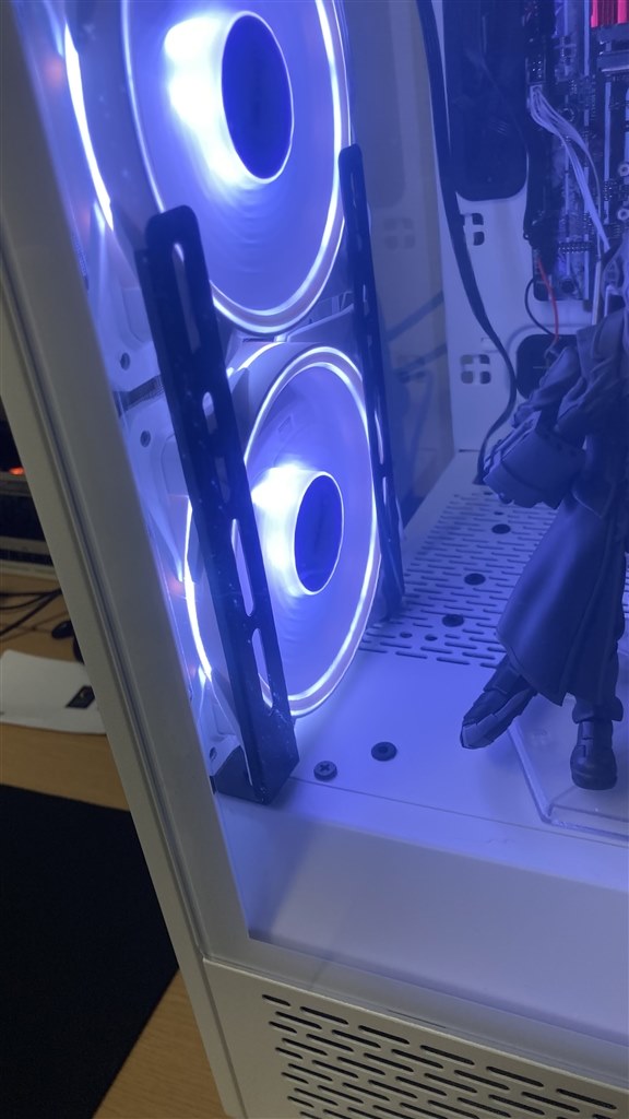 フィギュアケースとしてのポテンシャル』 Thermaltake The Tower 500