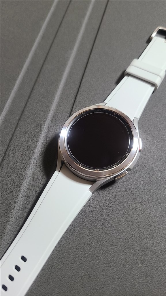 高級感のあるデザインで、おすすめのスマートウォッチです！』 サムスン Galaxy Watch4 Classic 46mm  SM-R890NZSAXJP [シルバー] ☆(o^O^o)☆さんのレビュー評価・評判 - 価格.com