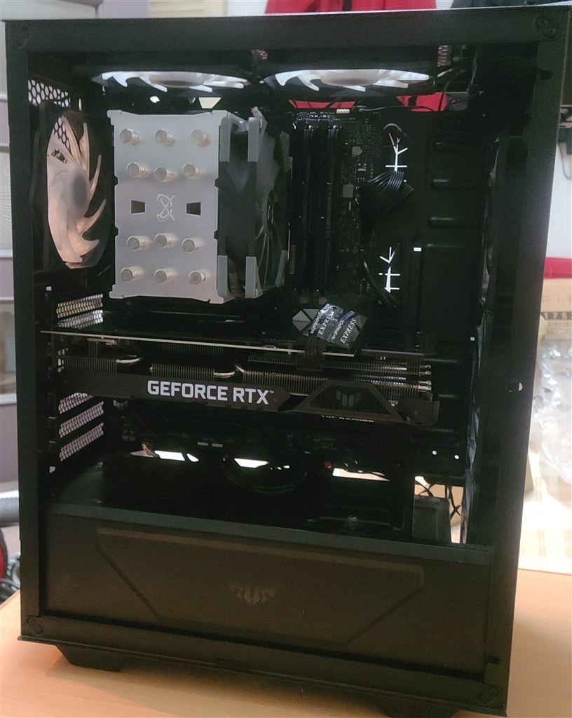 時代遅れです』 ASUS TUF Gaming GT301 Case フェイマリさんのレビュー