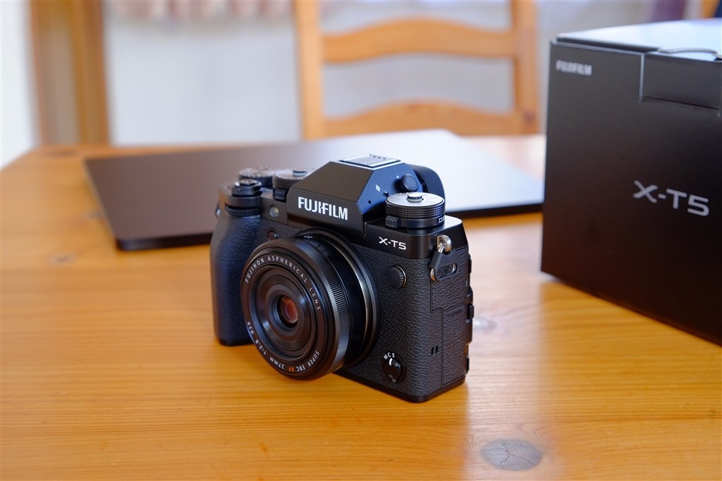 X-T1から7年ぶりのカメラ購入』 富士フイルム FUJIFILM X-T5 ボディ