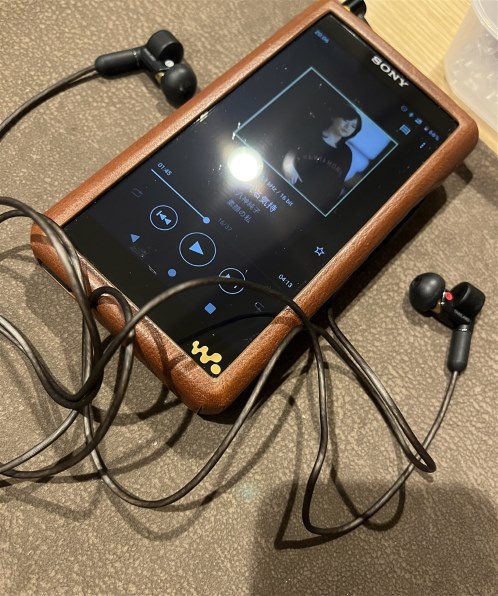 【週末大幅値下げ！】SONY WALKMAN NW-ZX300+XBA-N3BP