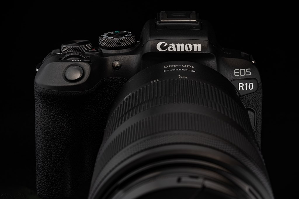 ポトレや物撮りには好適なカメラ。動体撮影は厳しいかな。』 CANON EOS