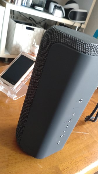 SRS-XE200 | アクティブスピーカー／ネックスピーカー | ソニー