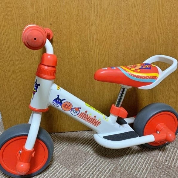 アンパンマン バランスバイク 赤・白（美品】ジョイパレット