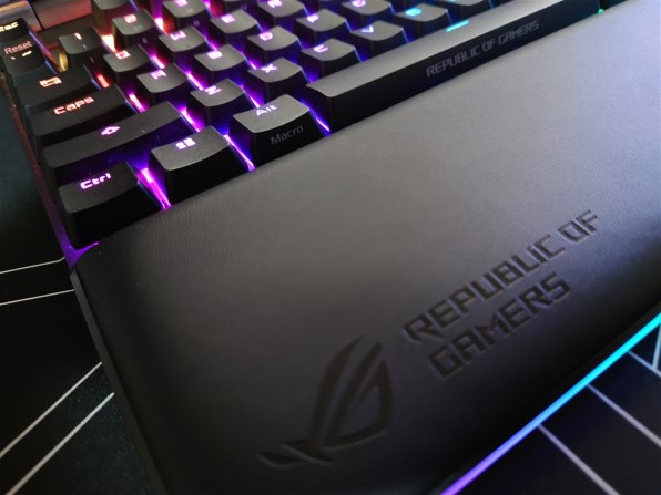 ASUS ROG STRIX FLARE II ANIMATE　赤軸 Amazon.co.jp: ASUS ゲーミングキーボード ROG Strix Flare II