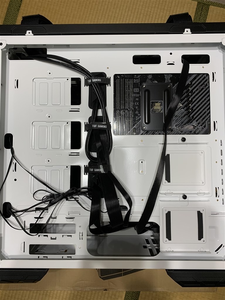 とてもスペースが広く自作しやすいケースです』 ASUS TUF Gaming GT501
