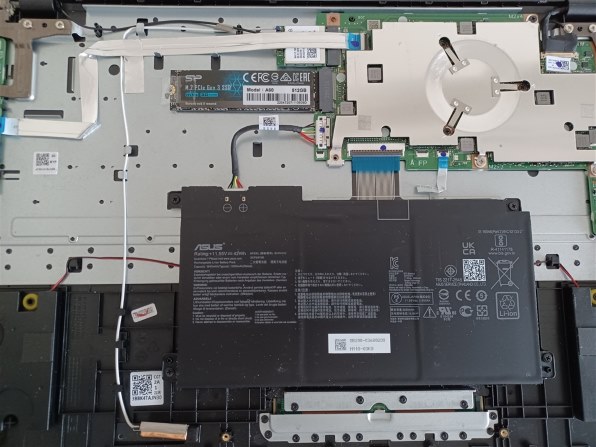 ASUSノートパソコン E510MA-EJ228T　WPS Office 搭載版 ASUS ノートパソコン15.6型 Celeron/メモリ8GB/eMMC128GB/WPS