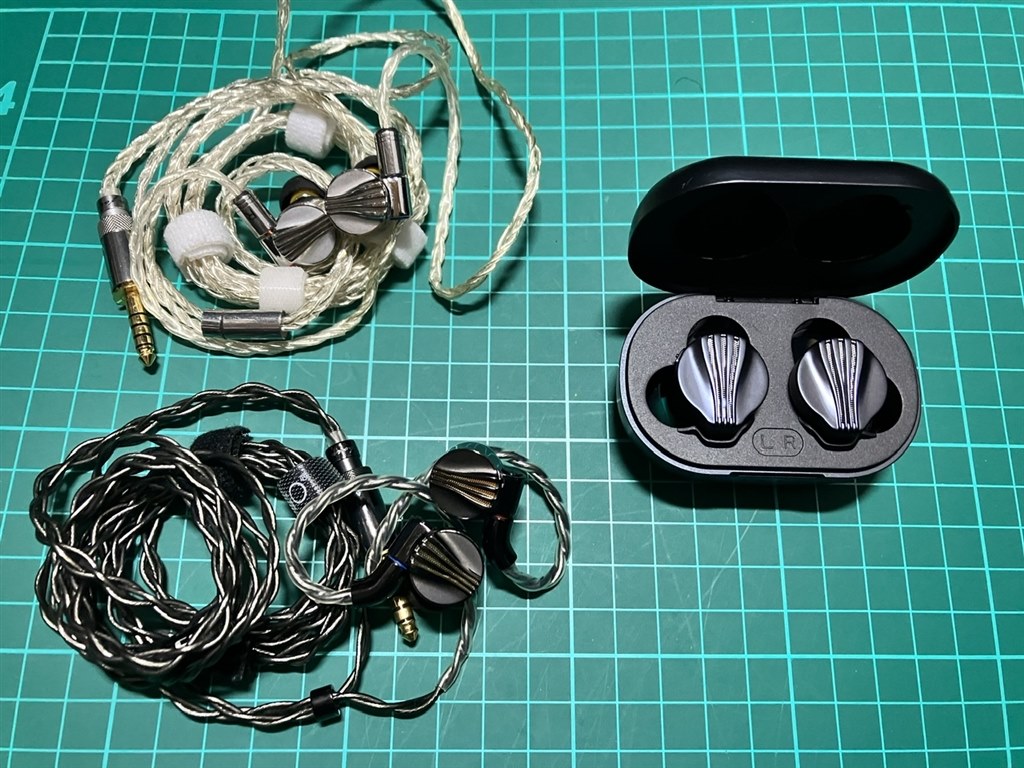 イコライザー機能開放。鮮明で素敵な音の傑作機。』 FiiO FW5 FIO-FW5