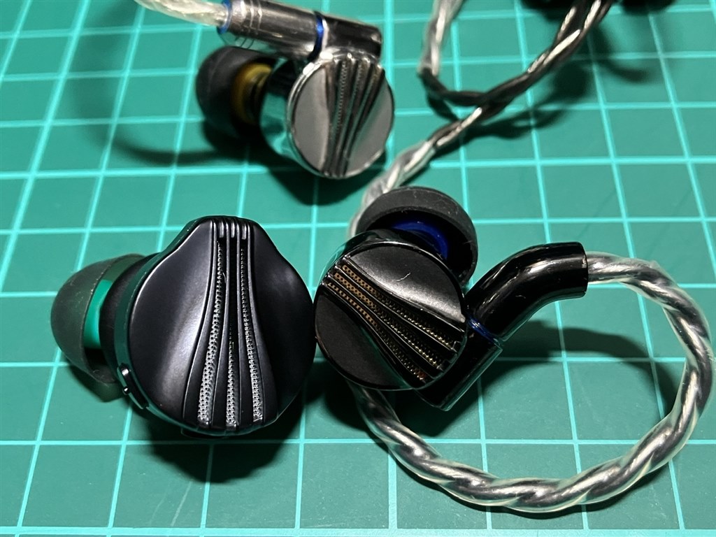 イコライザー機能開放。鮮明で素敵な音の傑作機。』 FiiO FW5 FIO-FW5