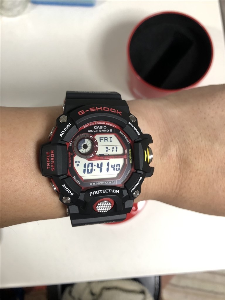 消防とのコラボでかっこいい時計です。』 カシオ G-SHOCK マスター オブ G 緊急消防援助隊コラボレーションモデル GW-9400NFST- 1AJR ホワイトライトさんのレビュー評価・評判 - 価格.com