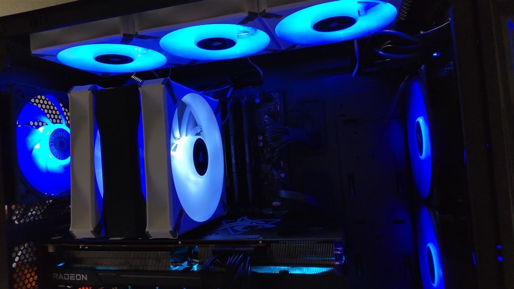 ファンコンが必要になるかも』 Corsair ML140 LED ELITE White